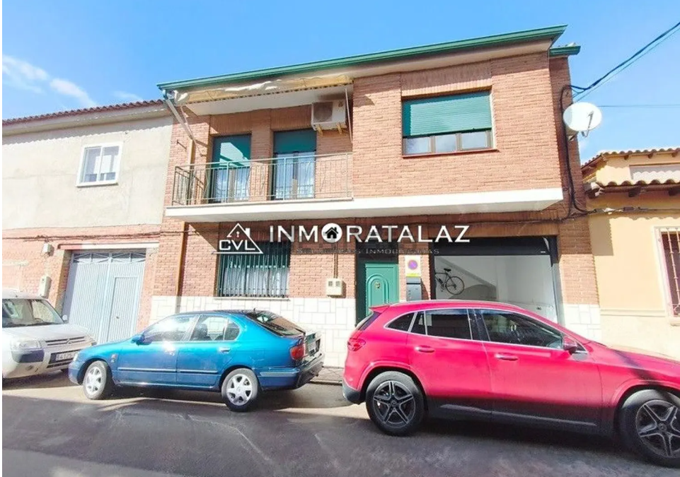 CHALET ADOSADO EN VENTA EN CAMINO SAN JORGE (147.000 €)